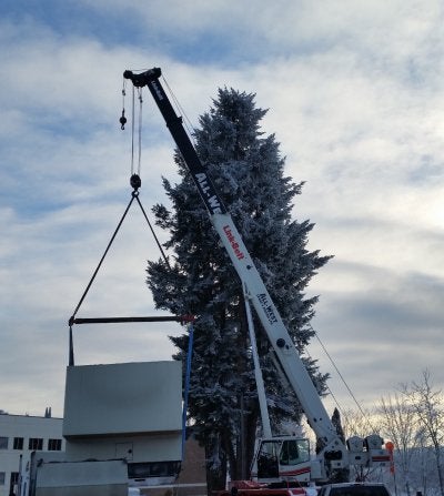 crane-lift-in-alberta